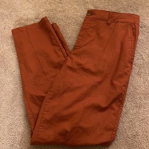 Uniqlo Tapered Linen Trouser